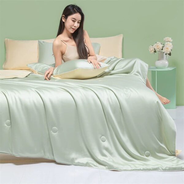 Solid Color Ice Silk Machine Washable Summer Cool Quilt